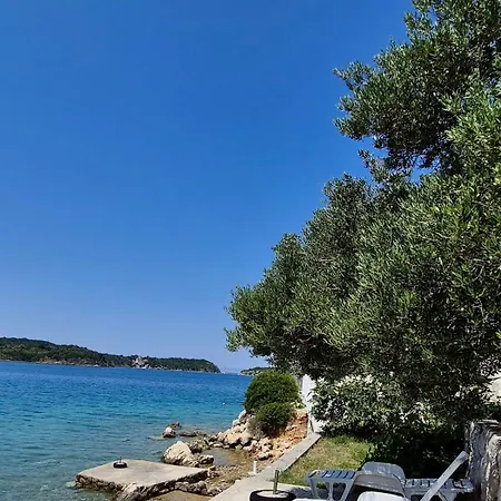 And Krstina 3* Supetarska Draga