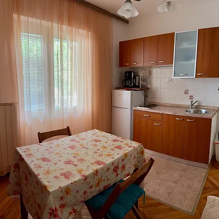 And Krstina Penzion Supetarska Draga