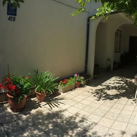 And Krstina Pensjonat Supetarska Draga